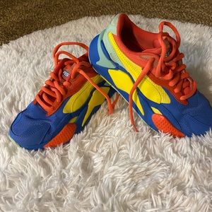 Puma boys sneakers used only once in great condition